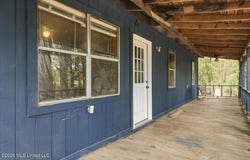 512 Oakview, Como, MS 38619