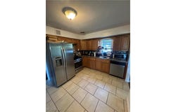 20704 Gardenview Drive, Maple Heights, OH 44137
