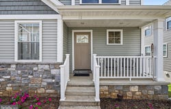12 PACIFIC Boulevard, EPHRATA, PA 17522