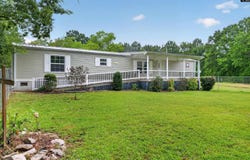 150 Harbors End Drive, Saluda, SC 29138