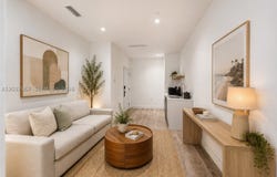 239 SW 9TH St, Miami, FL 33130