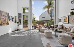 2120 Narcissus Ct, Venice, CA 90291