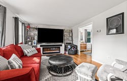 26 Holts Point Road, Hampstead, NH 03841