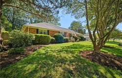 940 Amesbury Road, Virginia Beach, VA 23464