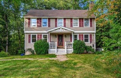 26 Holts Point Road, Hampstead, NH 03841