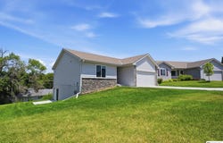 1010 S 14th Avenue, Blair, NE 68008