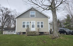 804 E State Street, Colon, MI 49040