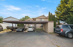 903 W CHARLES St, Newberg, OR 97132