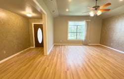 1202 E Wallace Street, Llano, TX 78643