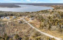26103 Silver Road, Hermitage, MO 65668