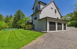 19 Stagecoach Rd, Westport, MA 02790
