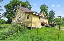 306 1/2 S Columbus, Stuttgart, AR 72116