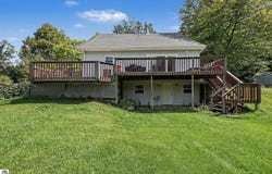 755 N Lakeview Drive, Hale, MI 48739