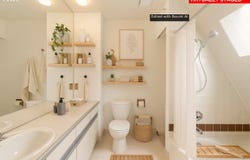 194 N HAYDEN BAY Dr, Portland, OR 97217