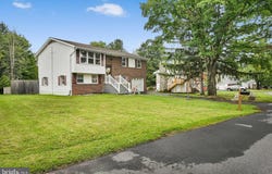 395 MARSHALL Drive, ORWIGSBURG, PA 17961
