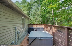 122 FORREST Street, BASYE, VA 22810