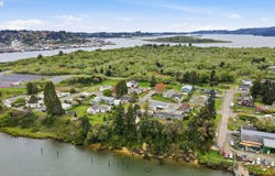 545 WHITTY St, CoosBay, OR 97420