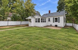 910 25th Street, Moline, IL 61265