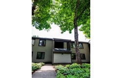 31 Christmas Tree Road, Warren, VT 05674