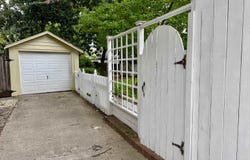 166 S HOLMES St, Memphis, TN 38111