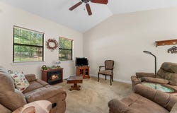 150 Valley Stream Circle, Hollister, MO 65672