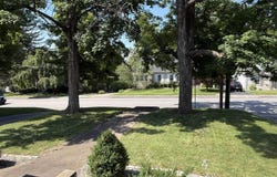 223 W Poplar Street, Elizabethtown, KY 42701