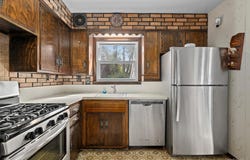 2975 oceanside Road, Oceanside, NY 11572