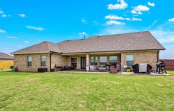 5854 Cornwallis Dr, Elgin, OK 73538