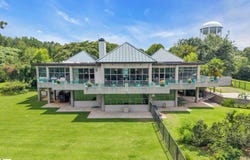 1286 N Highway 101, Greer, SC 29651