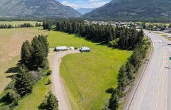7240 US Highway 2 E, Columbia Falls, MT 59912