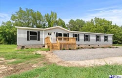 2707 Ballpark Rd, Effingham, SC 29541