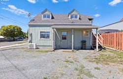 451 4TH St, MyrtlePoint, OR 97458