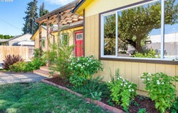 1883 7TH St, Springfield, OR 97477