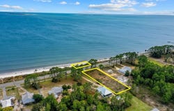 1905 Highway 98 W, Carrabelle, FL 32322