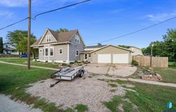 201 Nidaros Ave, Baltic, SD 57003-3008