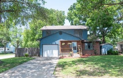 518 Tank St, Neodesha, KS 66757