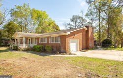 902 Stanton Avenue, Waycross, GA 31503