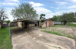 908 Fannin Street, George West, TX 78022