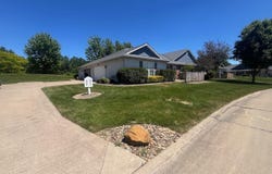 532 Heather Woods Drive, Elyria, OH 44035