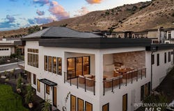 2458 S Globe Ln, Boise, ID 83716