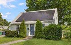 100 Penguin Avenue, Warwick, RI 02818