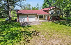 1860 S Jackson Avenue, Harrison, MI 48625