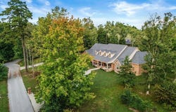 306 Combs Circle, London, KY 40744