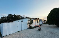 1100 NW 75th St, Miami, FL 33150