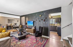2N435 Pleasant Avenue, Glen Ellyn, IL 60137