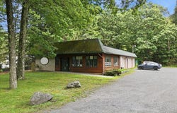 424 Rt 390, Tafton, PA 18464