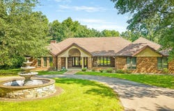 2856 W Forest Road, FREEPORT, IL 61032