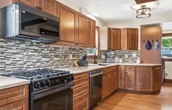 109 Stanford Avenue, Elyria, OH 44035