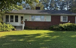112 Chandler Dr, Gaffney, SC 29340