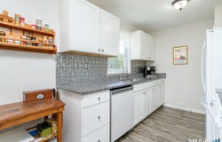 8 Gendron Road, Plainfield, CT 06354